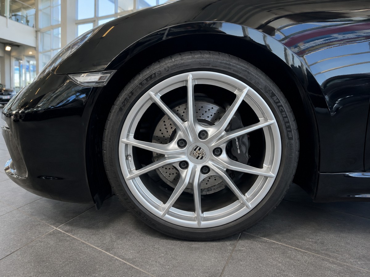Porsche Boxster *718*PDK*20 ZOLL*BOSE*LEDERPAKET*CONNECT PLUS*
