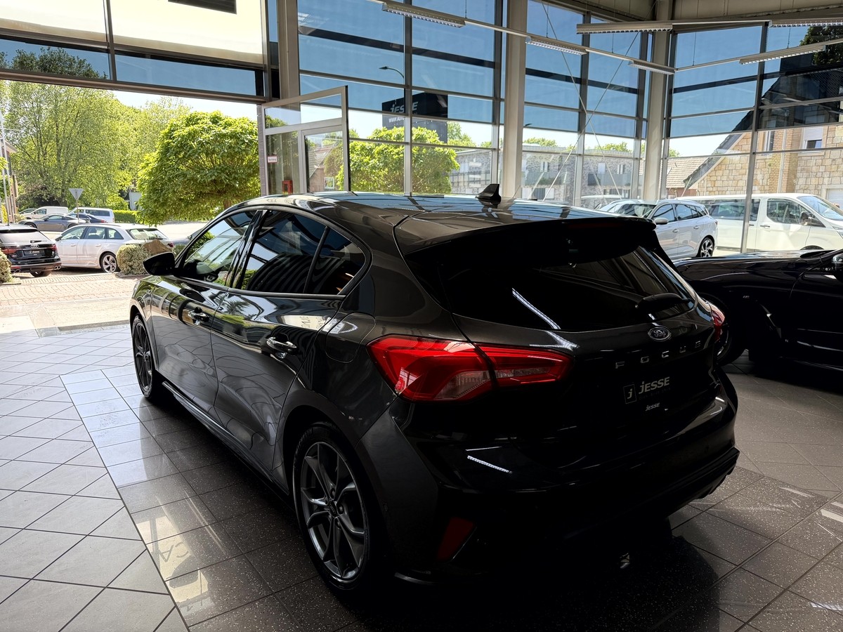Ford Focus 1.0 EcoBoost ST-Line LED R.Cam CarPlay 