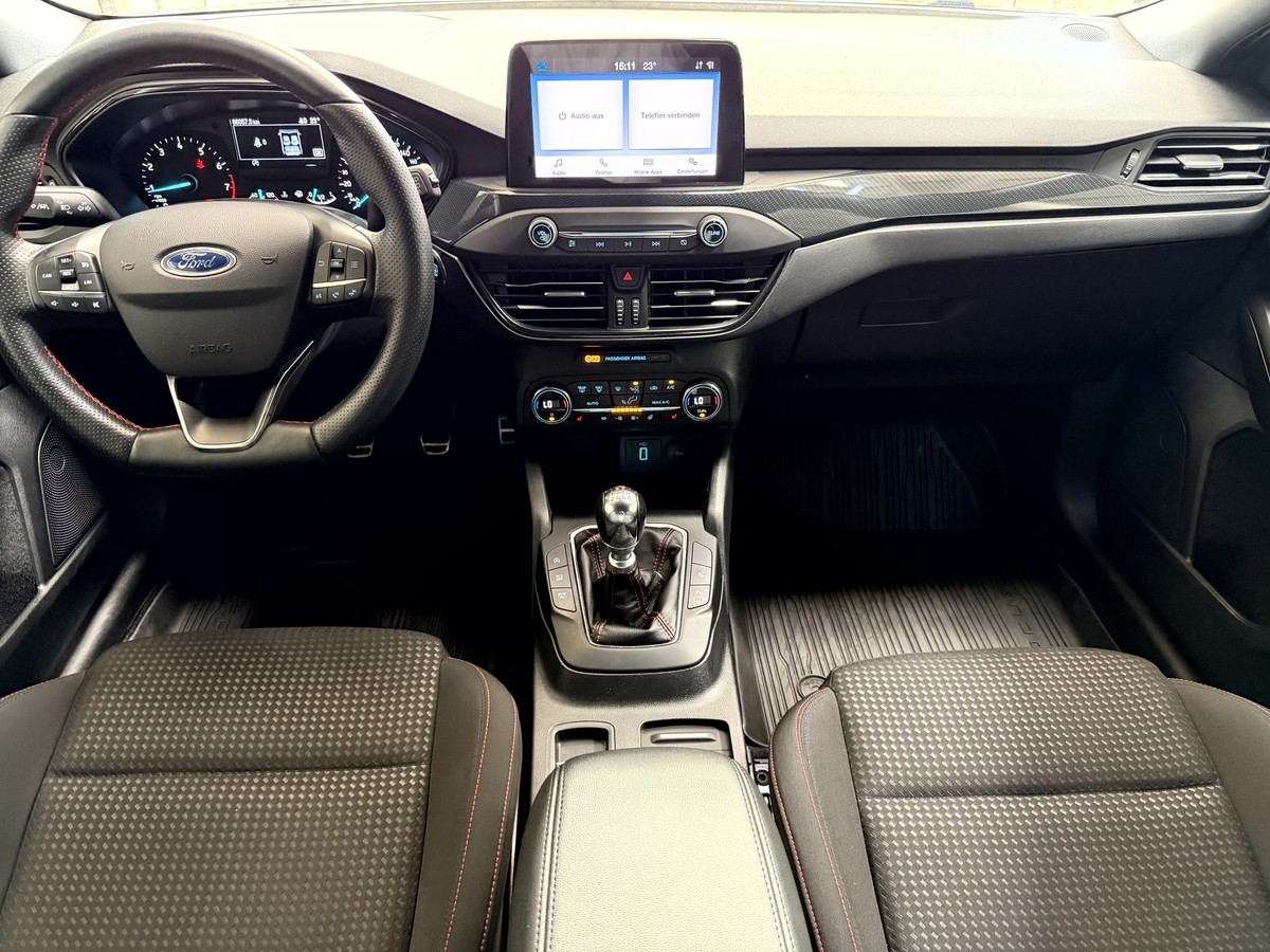 Ford Focus 1.0 EcoBoost ST-Line LED R.Cam CarPlay 