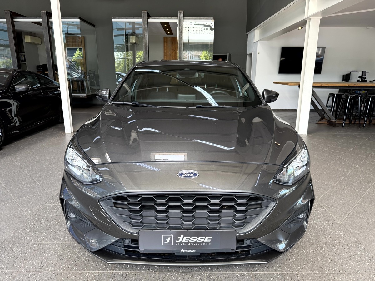 Ford Focus 1.0 EcoBoost ST-Line LED R.Cam CarPlay 
