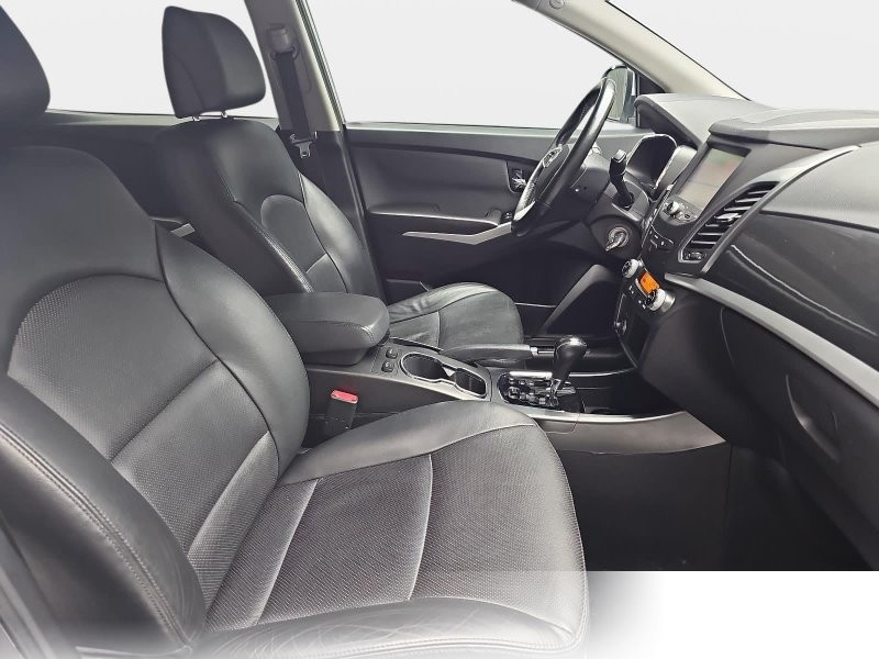 Ssangyong Korando 2.2 SAPPHIRE 4X2 GRA WINTER LM