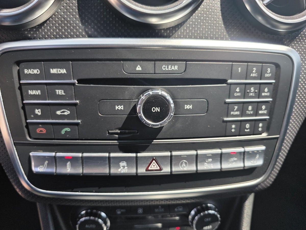 Mercedes-Benz A 45 AMG 4Matic AMG Perfor. AGA+Felgen Harman CarVertical 