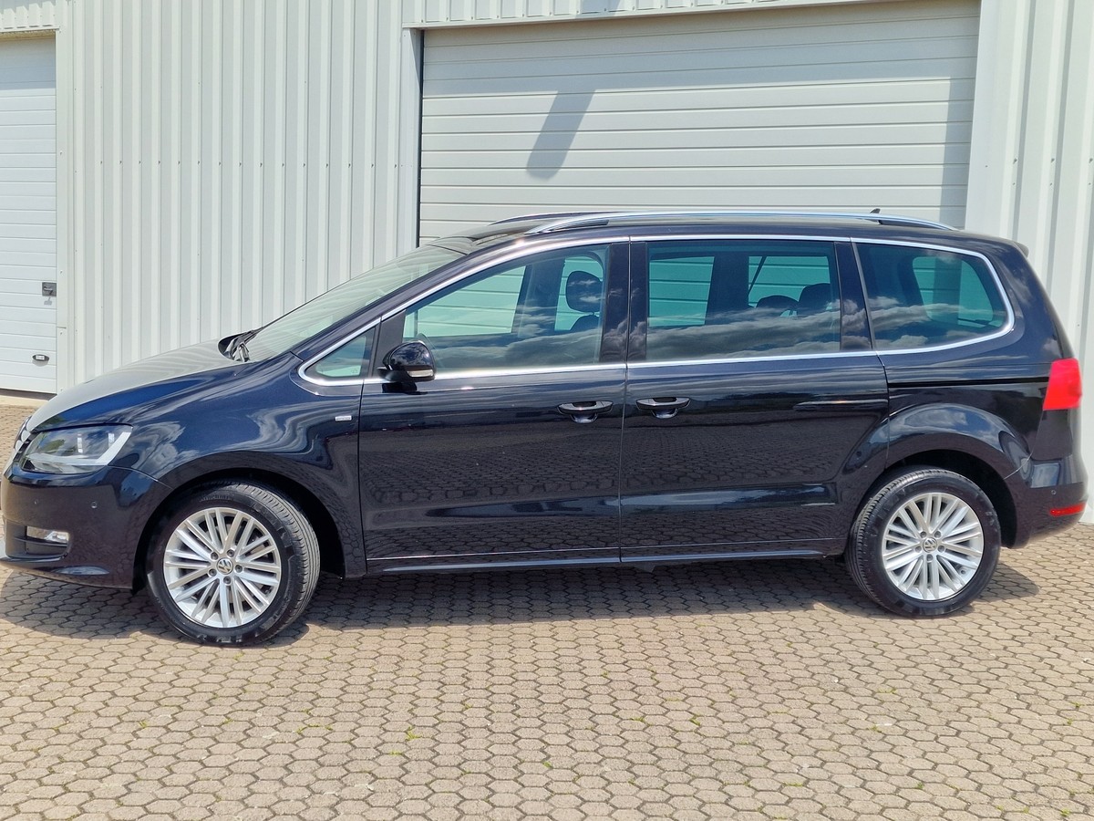 Volkswagen Sharan  Navi*Sitzheiz*R-Cam*Steuerkette neu !!!