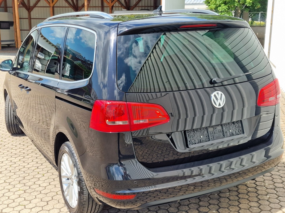 Volkswagen Sharan  Navi*Sitzheiz*R-Cam*Steuerkette neu !!!