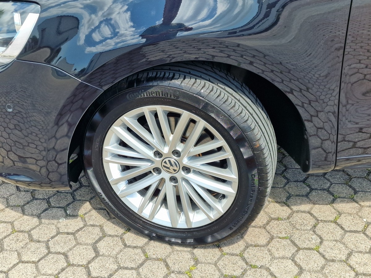 Volkswagen Sharan  Navi*Sitzheiz*R-Cam*Steuerkette neu !!!