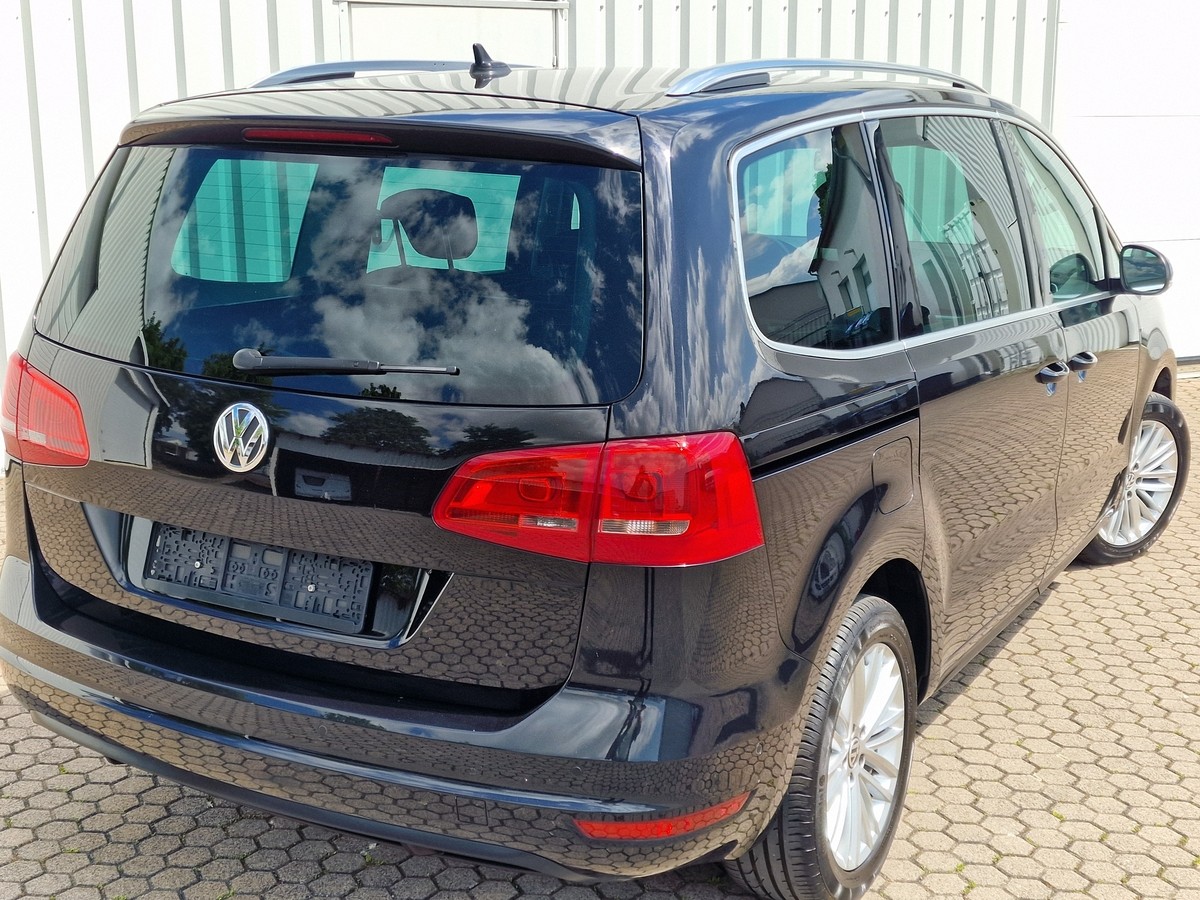 Volkswagen Sharan  Navi*Sitzheiz*R-Cam*Steuerkette neu !!!