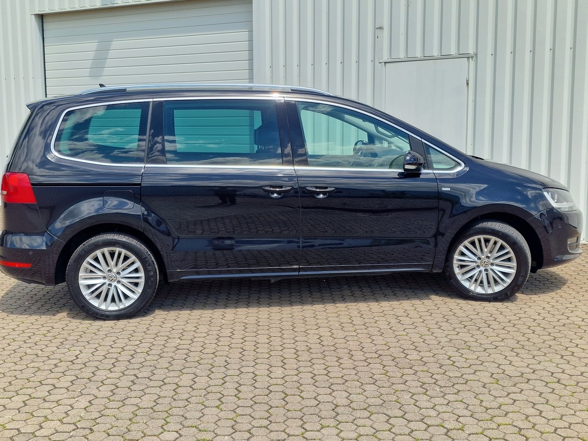 Volkswagen Sharan  Navi*Sitzheiz*R-Cam*Steuerkette neu !!!