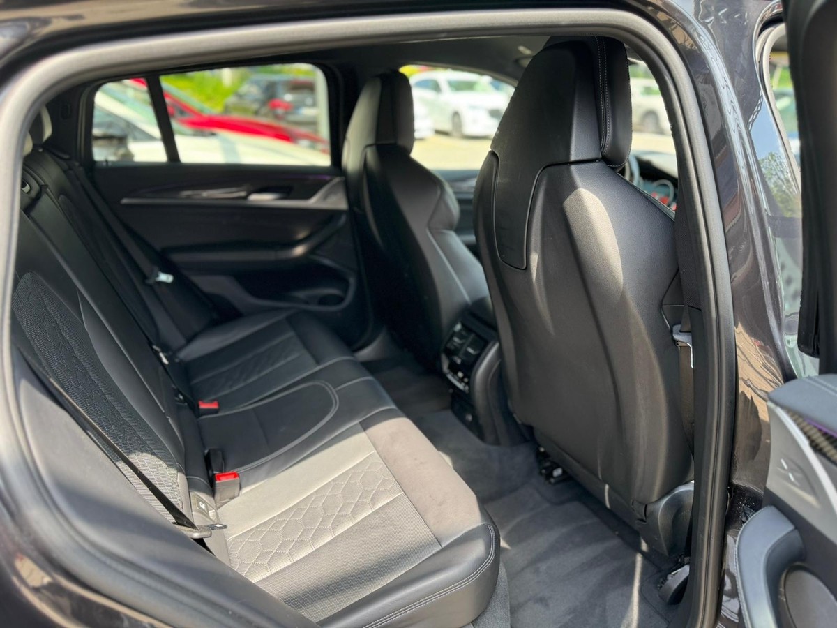 BMW X4 MxDrive-Displaykey Vollfolierung, LED, 360* PDC, Leder