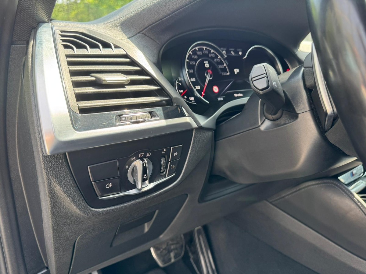BMW X4 MxDrive-Displaykey Vollfolierung, LED, 360* PDC, Leder