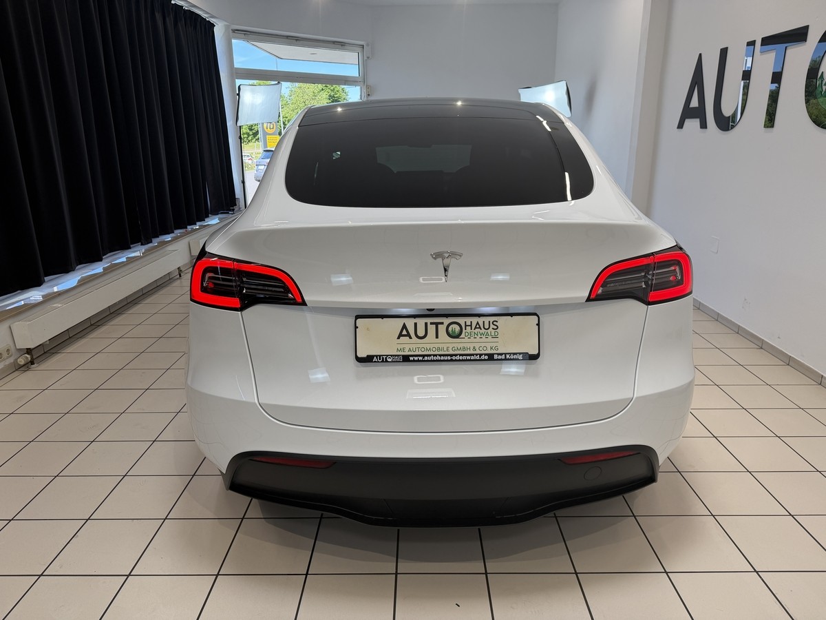 Tesla Model Y RWD Basis *93% Batteriezustand*