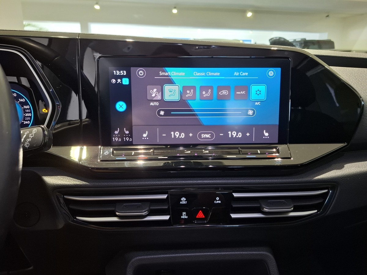 Volkswagen Caddy 1.5 TSI DSG Kamera ACC Navi Voll-LED