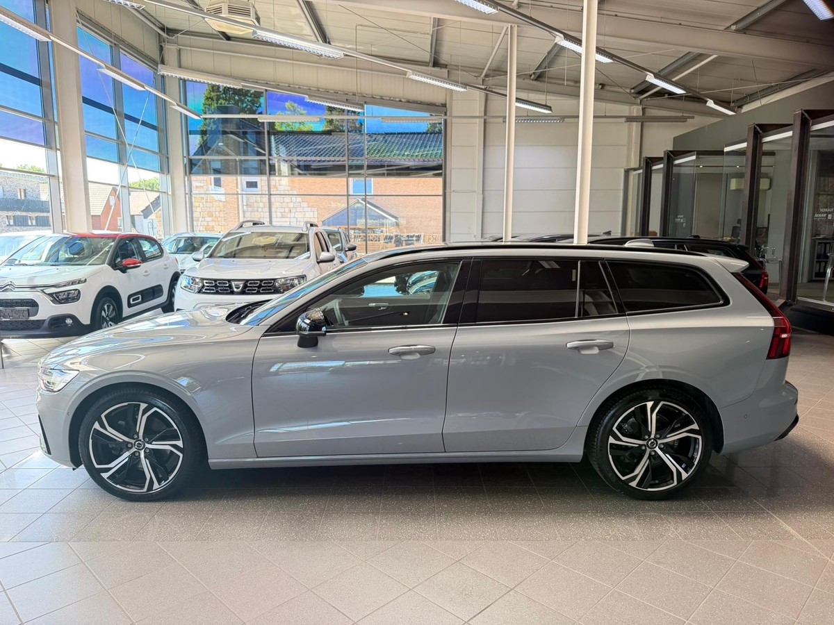 Volvo V60 B4 Plus Dark LED BLIS H&K AHK 360