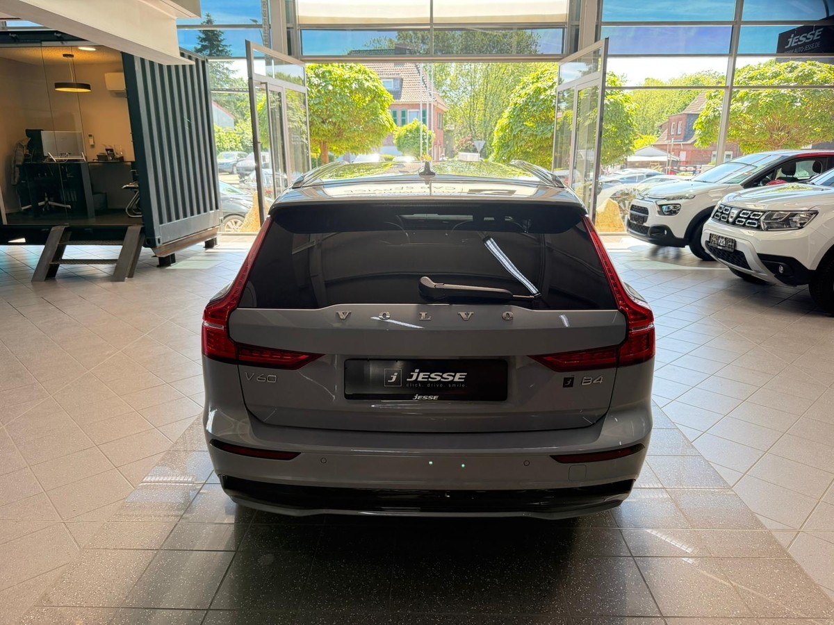 Volvo V60 B4 Plus Dark LED BLIS H&K AHK 360