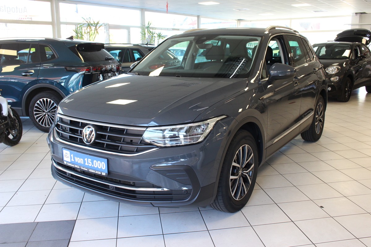 Volkswagen Tiguan 2.0 TDI Life AHK Standheizung LED ACC