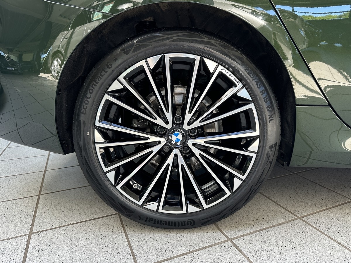 BMW 218 Active Tourer M Sport LED HUD Sitz u. Lenkradhz. Kamera