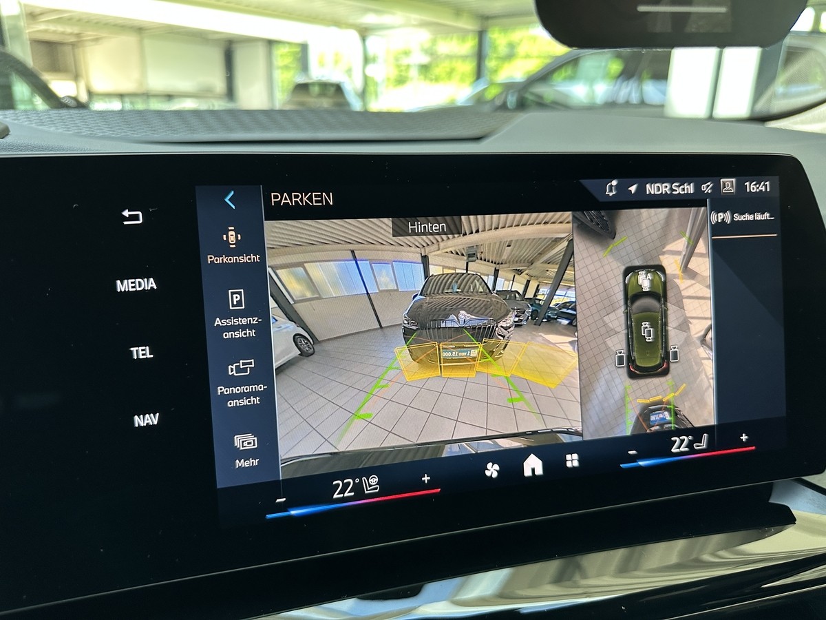 BMW 218 Active Tourer M Sport LED HUD Sitz u. Lenkradhz. Kamera