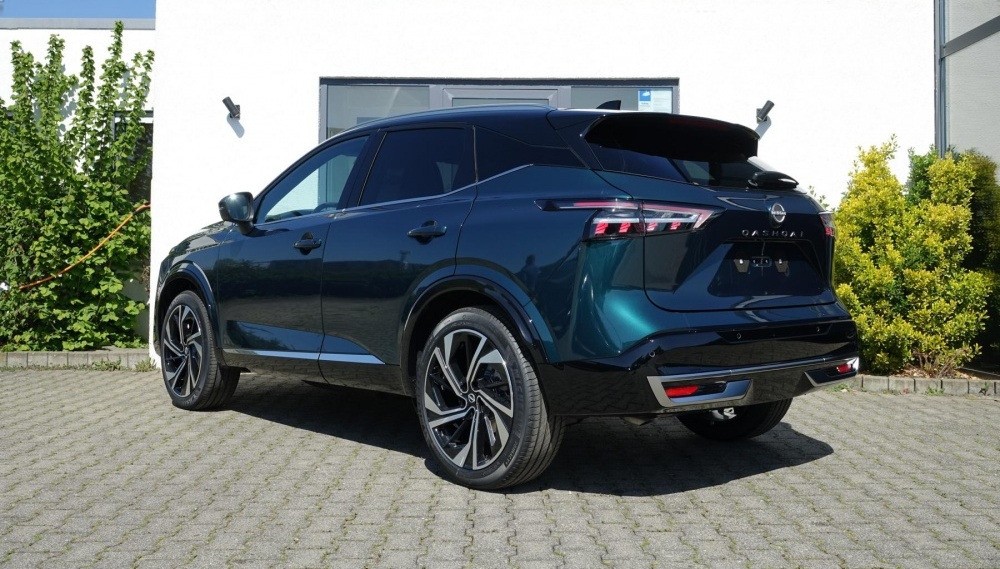 Nissan Qashqai TEKNA+ (plus) BOSE/Pano/HeadUp/Leder