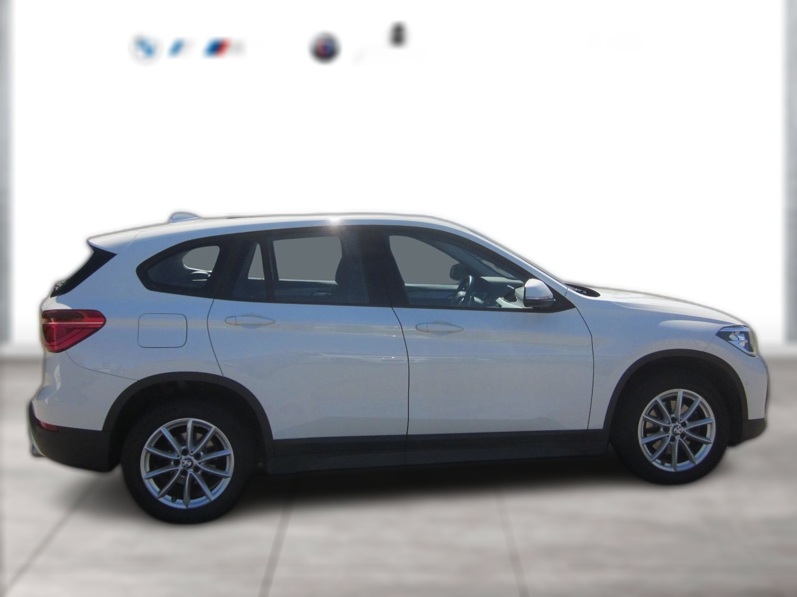 BMW X1 ADVANTAGE AUT NAVI PANO RFK GRA PDC DAB SHZG LORDOSENSTÜTZE