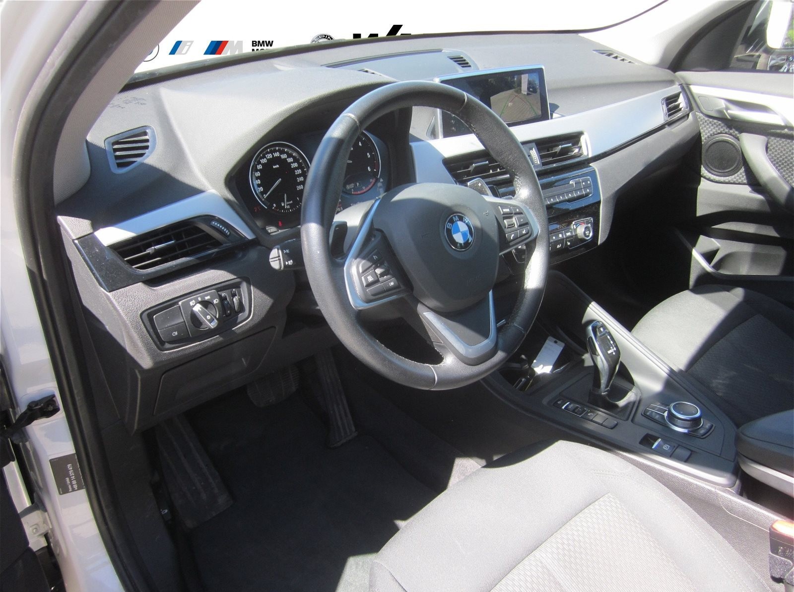 BMW X1 ADVANTAGE AUT NAVI PANO RFK GRA PDC DAB SHZG LORDOSENSTÜTZE