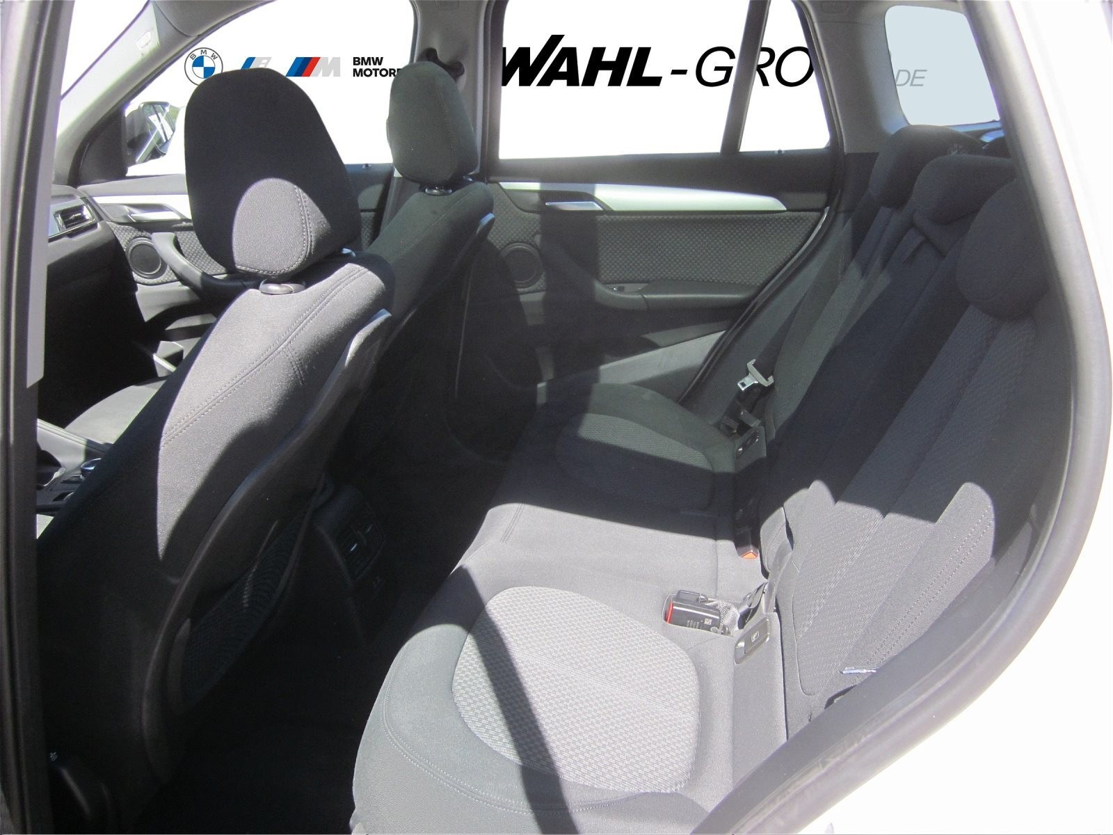 BMW X1 ADVANTAGE AUT NAVI PANO RFK GRA PDC DAB SHZG LORDOSENSTÜTZE