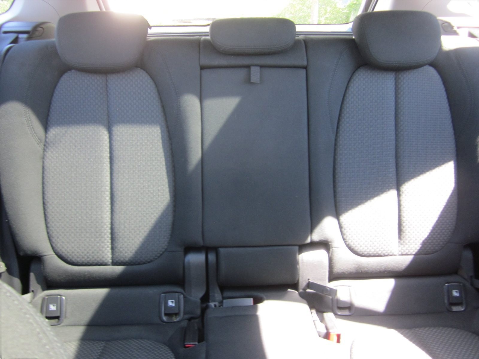 BMW X1 ADVANTAGE AUT NAVI PANO RFK GRA PDC DAB SHZG LORDOSENSTÜTZE