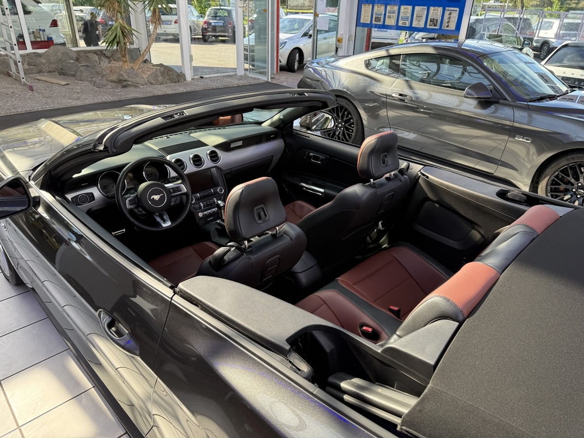 Ford Mustang Convertible 5.0 *1.Hd.*dt.Fzg.*SH-gepflegt.*