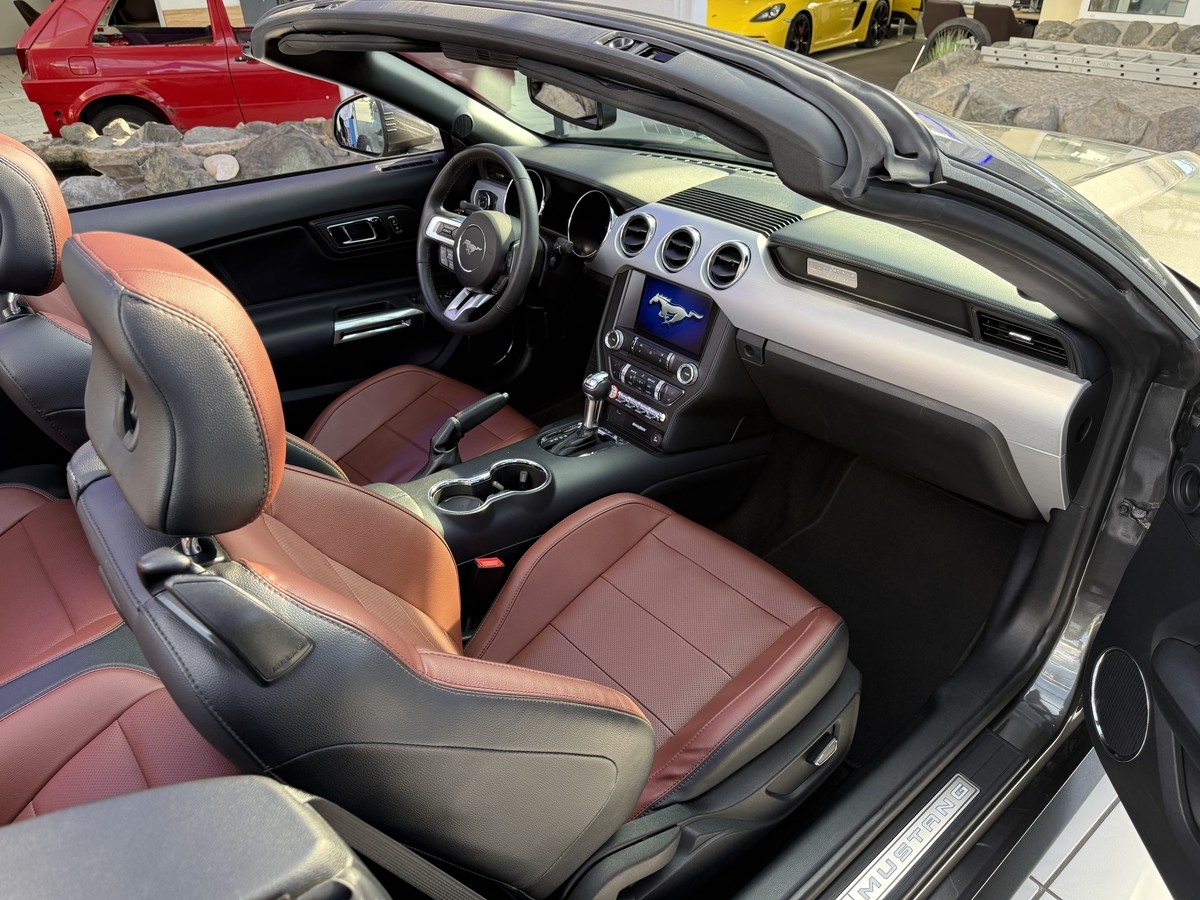Ford Mustang Convertible 5.0 *1.Hd.*dt.Fzg.*SH-gepflegt.*