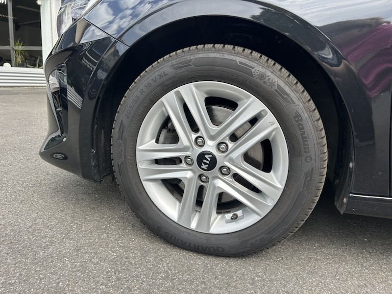 Kia cee'd / Ceed 1.6 CRDi VISION AUTOM*SHZG*NAVI*BTH*PDC*R-CAM