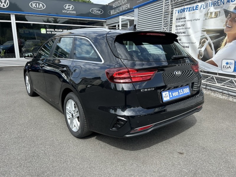 Kia cee'd / Ceed 1.6 CRDi VISION AUTOM*SHZG*NAVI*BTH*PDC*R-CAM