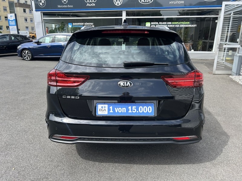 Kia cee'd / Ceed 1.6 CRDi VISION AUTOM*SHZG*NAVI*BTH*PDC*R-CAM