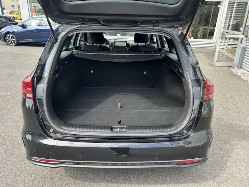 Kia cee'd / Ceed 1.6 CRDi VISION AUTOM*SHZG*NAVI*BTH*PDC*R-CAM