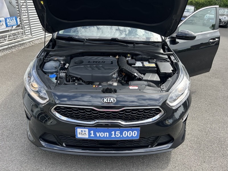 Kia cee'd / Ceed 1.6 CRDi VISION AUTOM*SHZG*NAVI*BTH*PDC*R-CAM