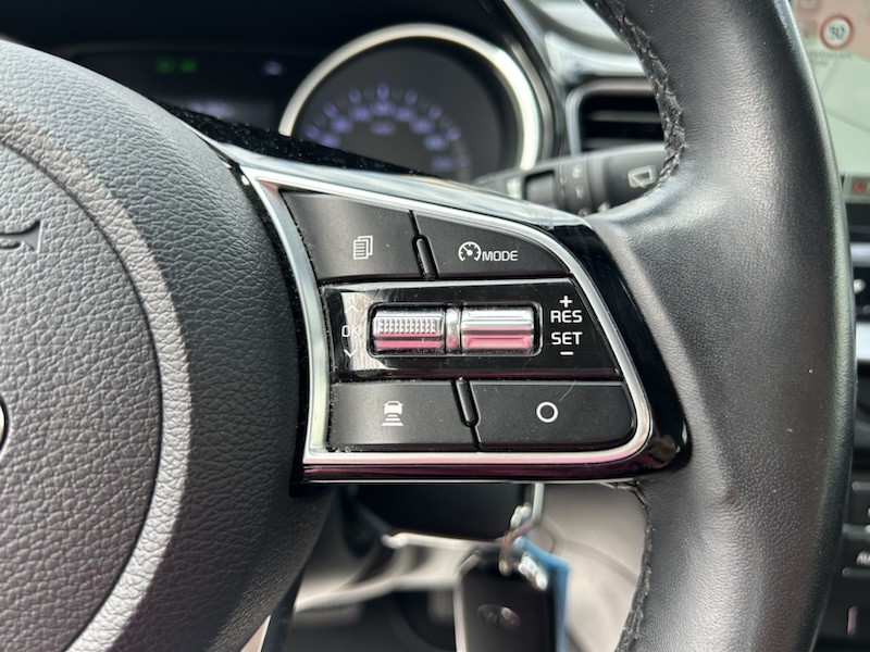 Kia cee'd / Ceed 1.6 CRDi VISION AUTOM*SHZG*NAVI*BTH*PDC*R-CAM