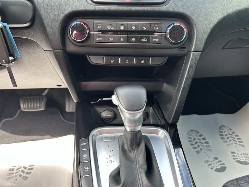 Kia cee'd / Ceed 1.6 CRDi VISION AUTOM*SHZG*NAVI*BTH*PDC*R-CAM
