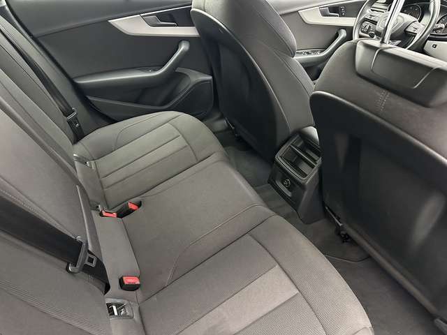 Audi A4 35 TDI basis 