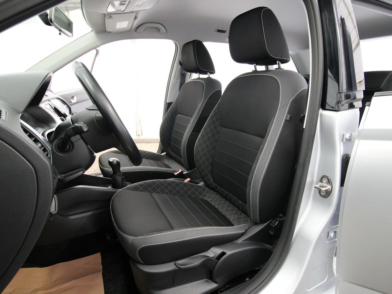 Skoda Fabia Combi 1.0 MPI Ambition KAMERA+SITZHEIZUNG...