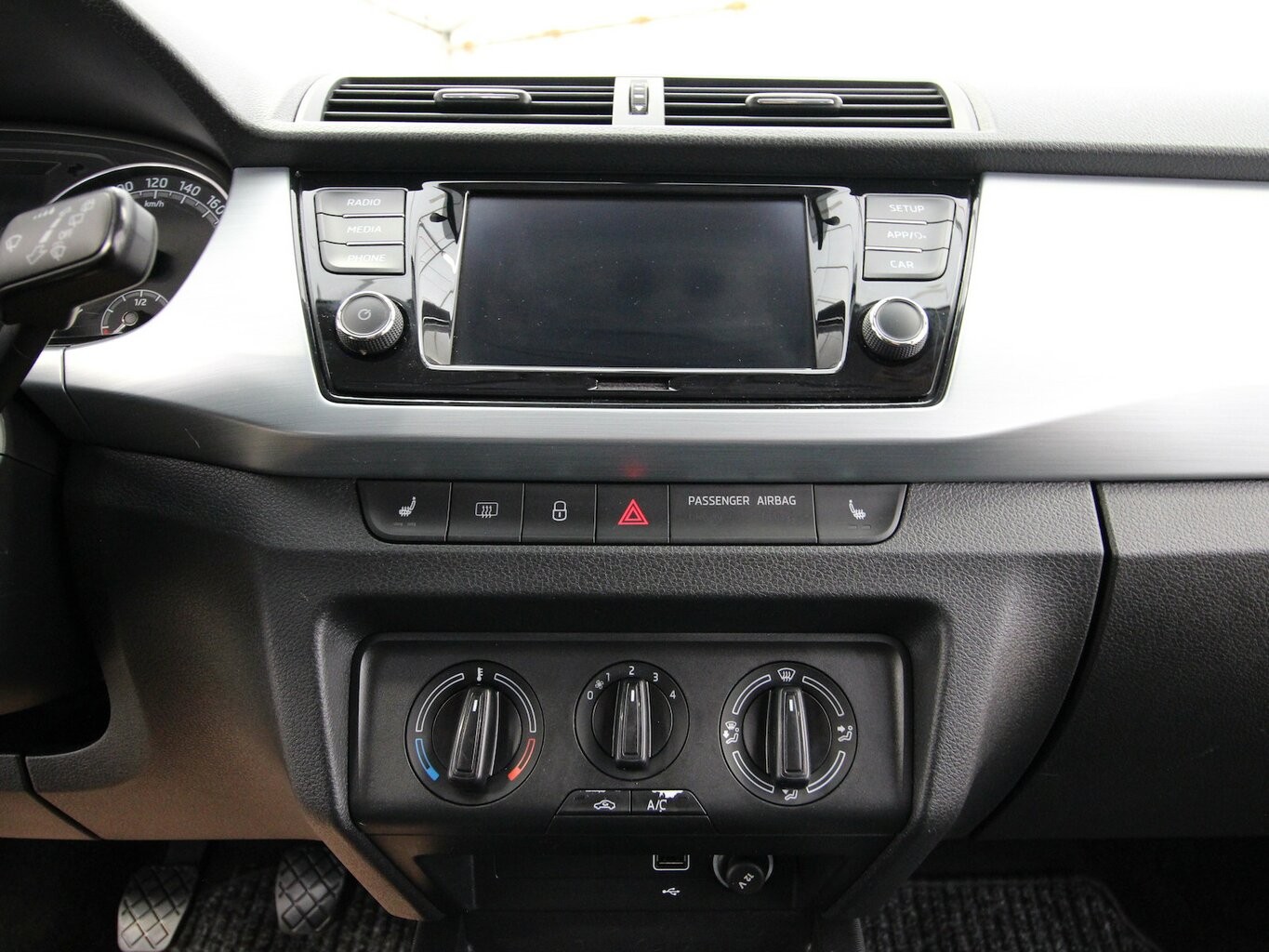 Skoda Fabia Combi 1.0 MPI Ambition KAMERA+SITZHEIZUNG...