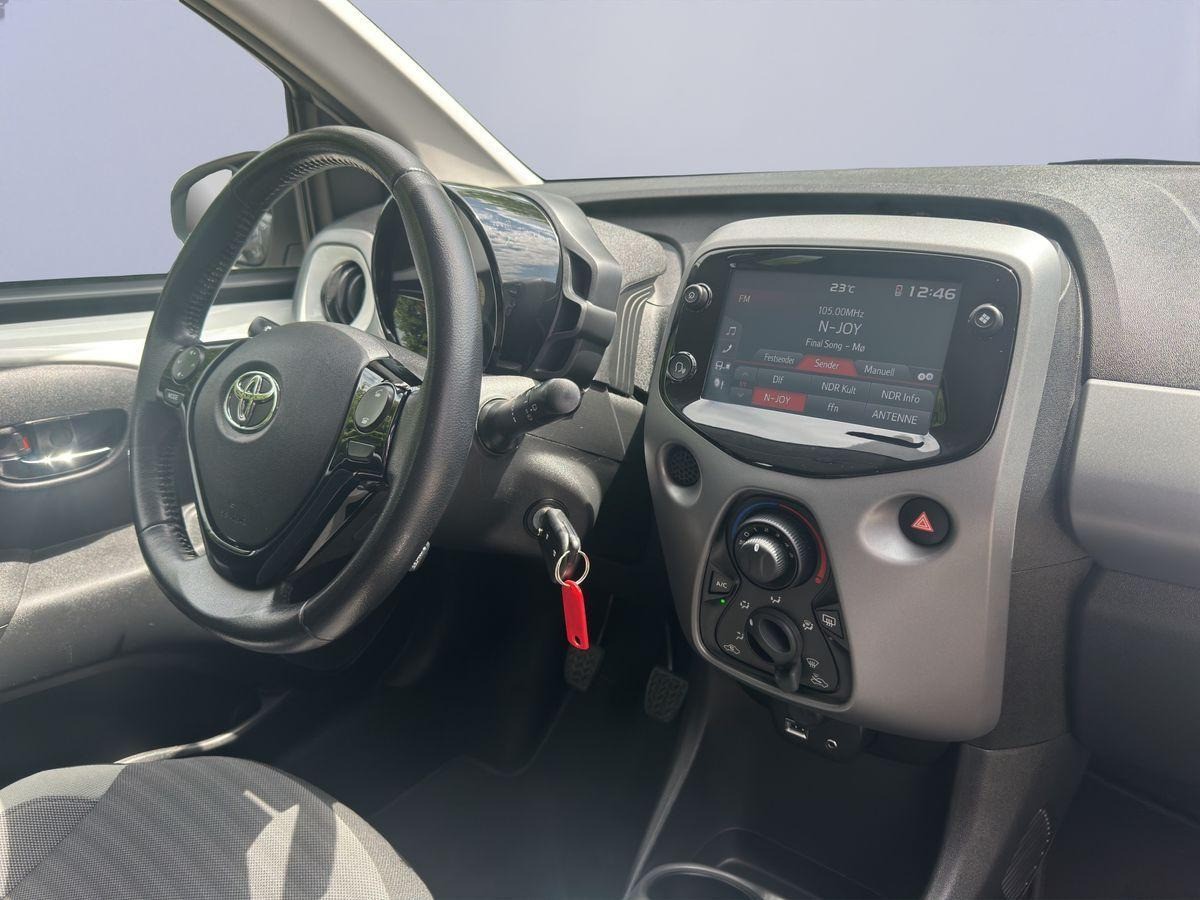 Toyota Aygo Kamera/App-Connect/Tempomat