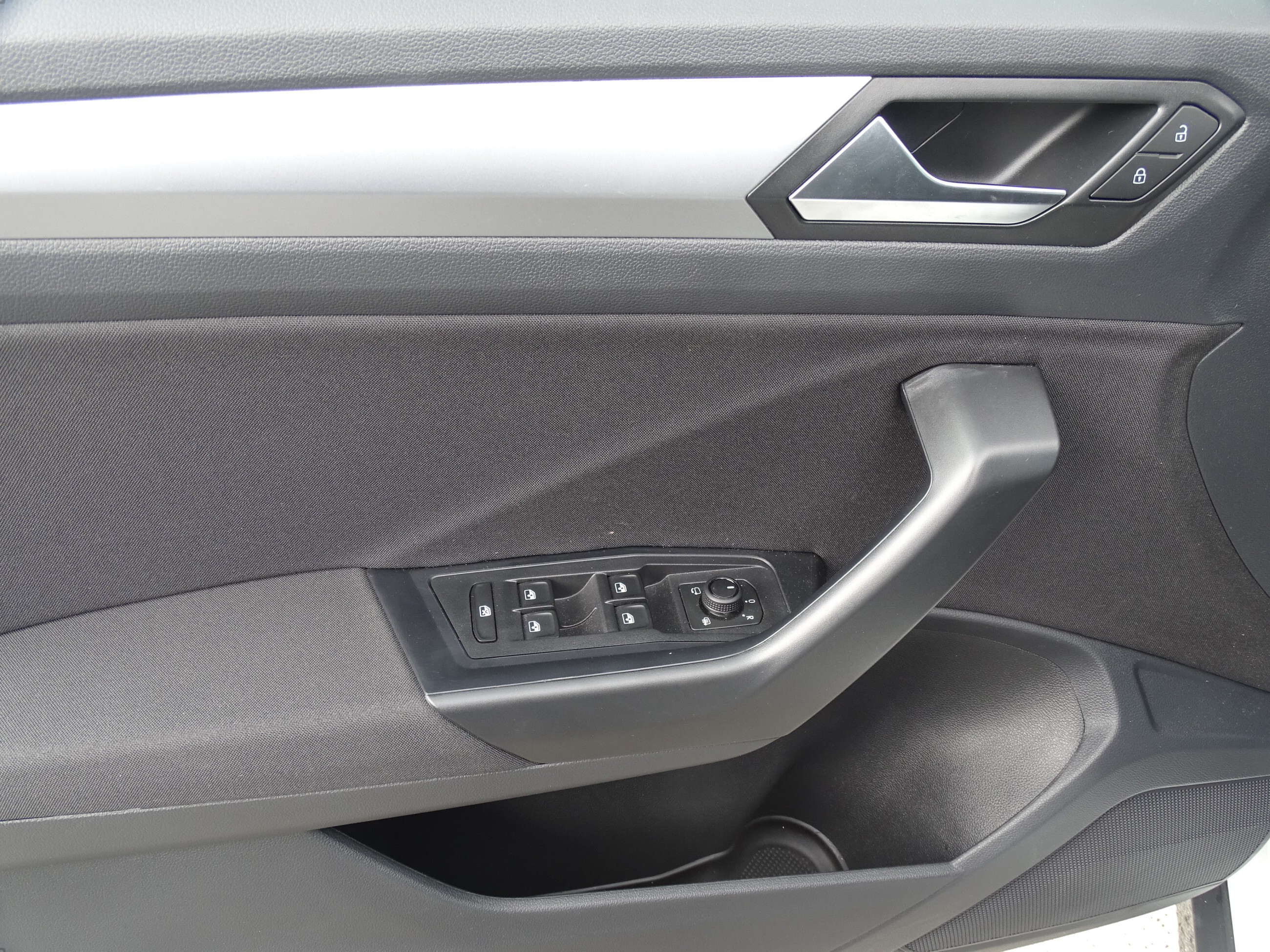 Volkswagen T-Roc 1.5 Life*LED*DAB*ACC*SHZG*RFK*APP C.*PDC*
