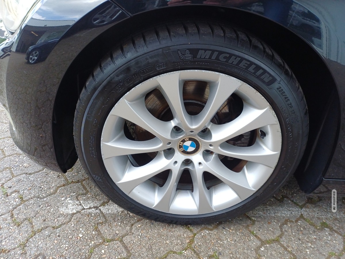 BMW 325 i COUPE KLIMA ALU XENON SHZ SPOSI 1 HAND 