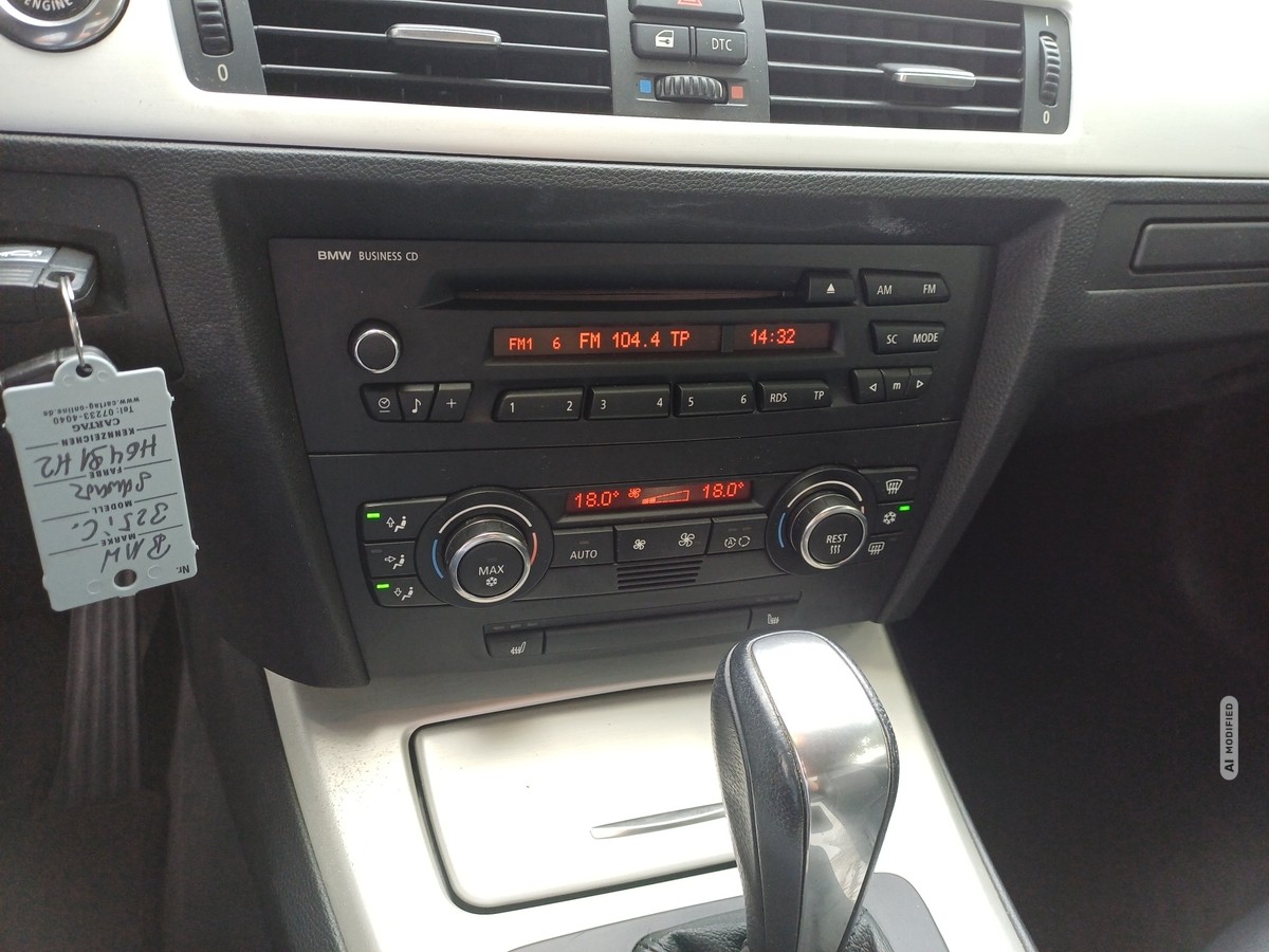 BMW 325 i COUPE KLIMA ALU XENON SHZ SPOSI 1 HAND 