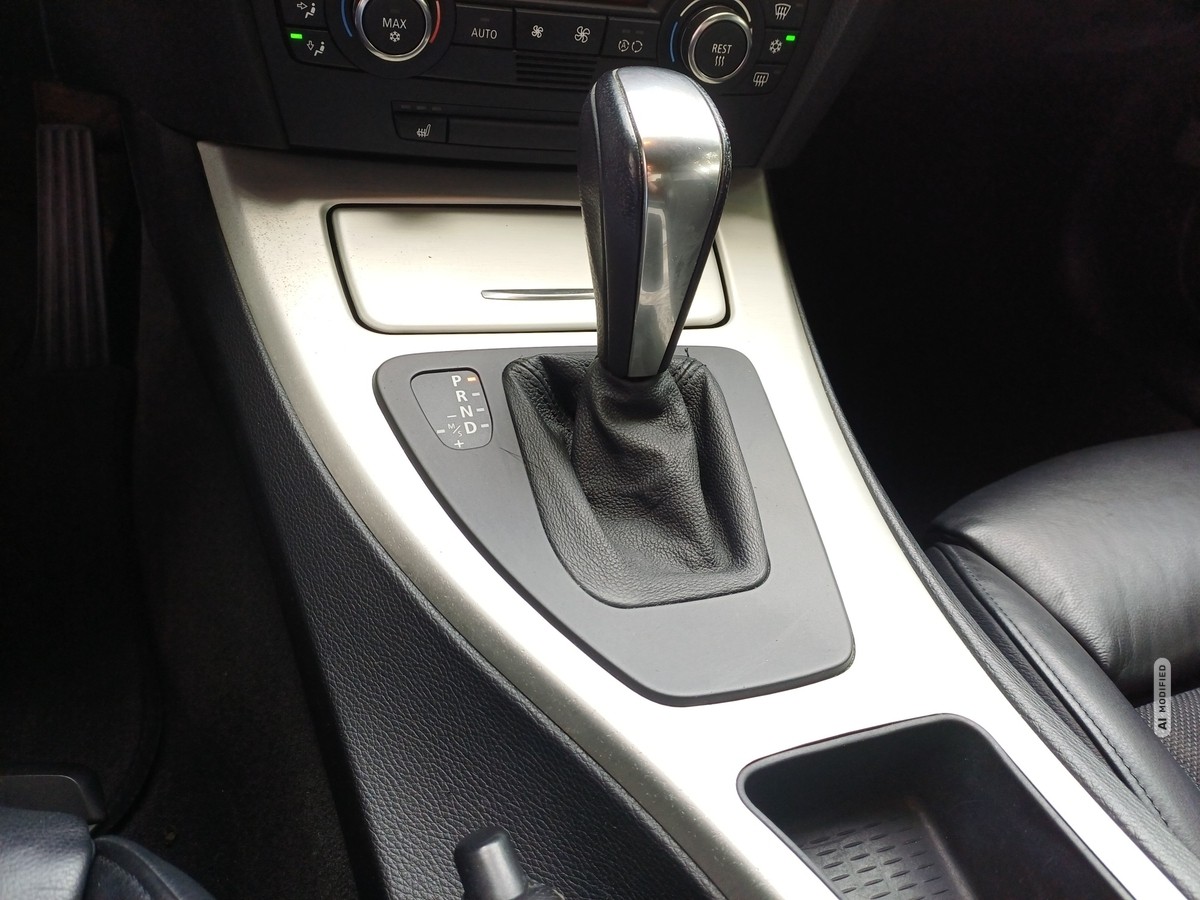 BMW 325 i COUPE KLIMA ALU XENON SHZ SPOSI 1 HAND 
