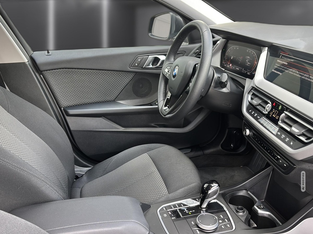 BMW 118118i Advantage *LED*SHZ*NAVI*KLIMA