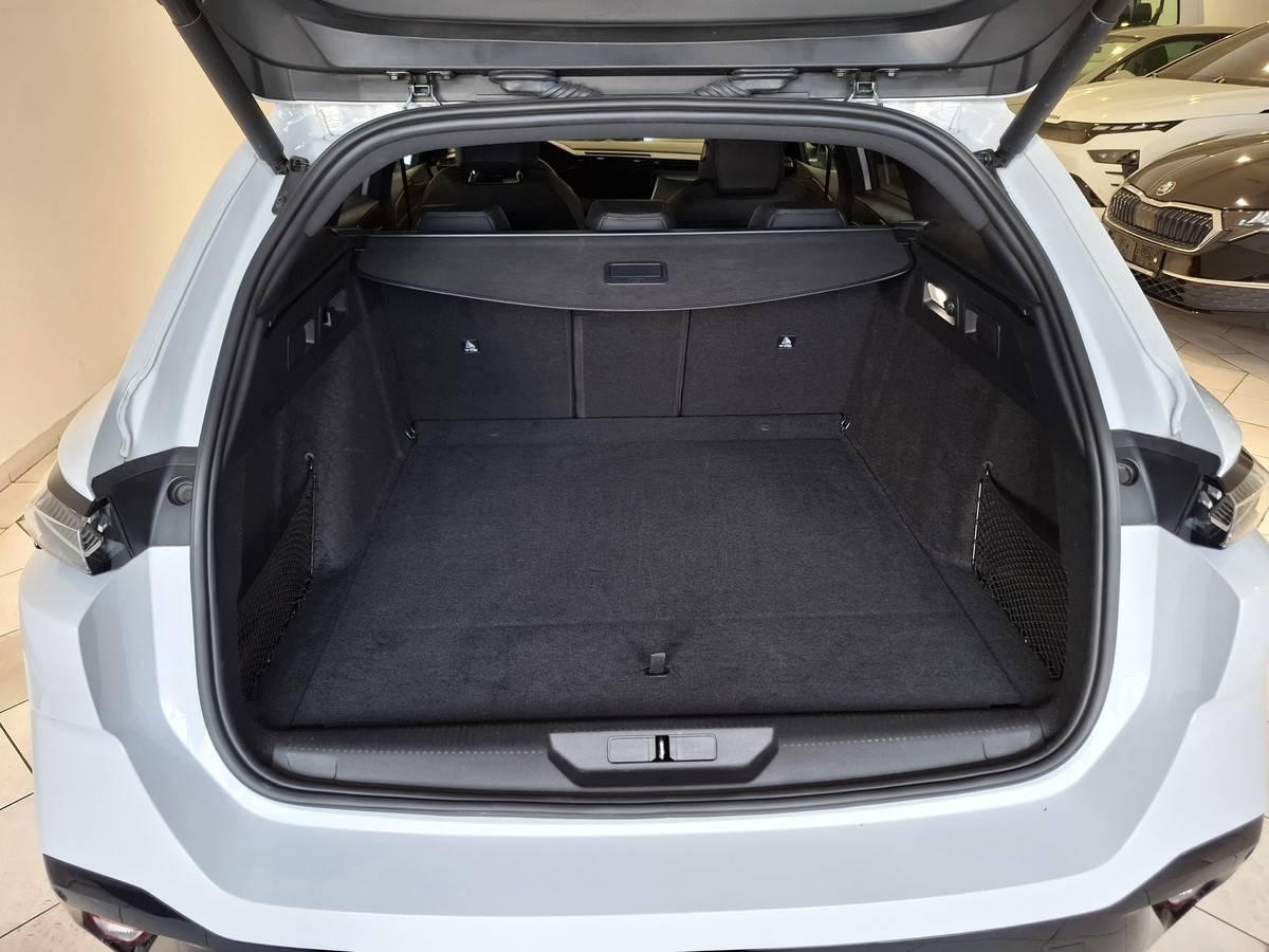 Peugeot 308 1.5 BlueHDi 130 GT Navi 360° ACC