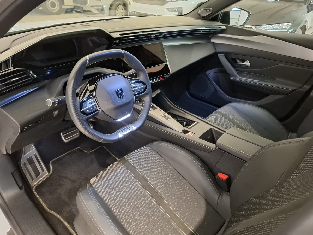 Peugeot 308 1.5 BlueHDi 130 GT Navi 360° ACC