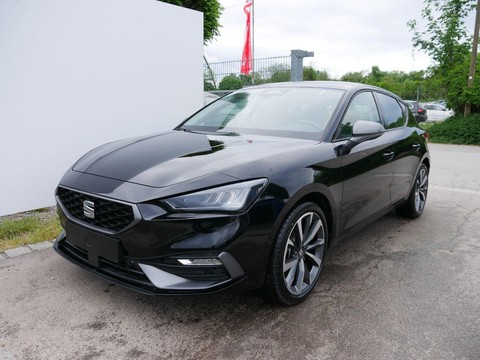 Seat Leon FR 2.0 TDI DSG*RFK*NAVI*TEMPOMAT*TRAVEL ASSIST* FULL LINK* KEYLESS-GO*