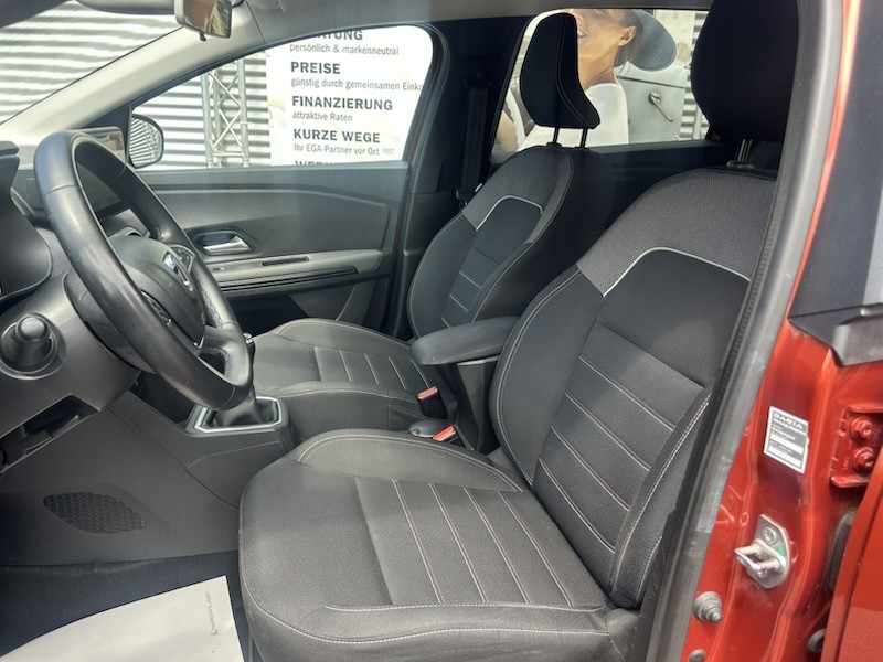 Dacia Jogger TCe 100 ECO-G LPG EXTREME+SHZG*NAVI*PDC*R-CAM*AHK