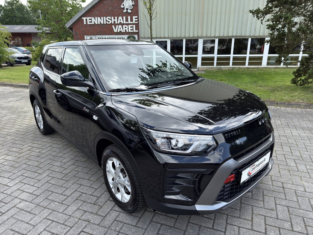 KGM Tivoli Nomad 1.5 M/T 2WD