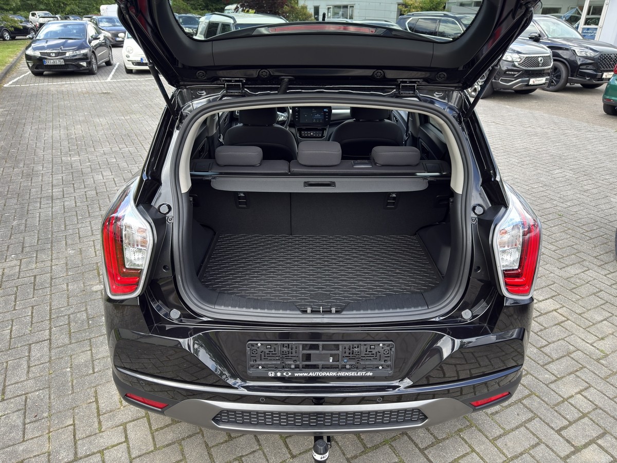 KGM Tivoli Nomad 1.5 M/T 2WD