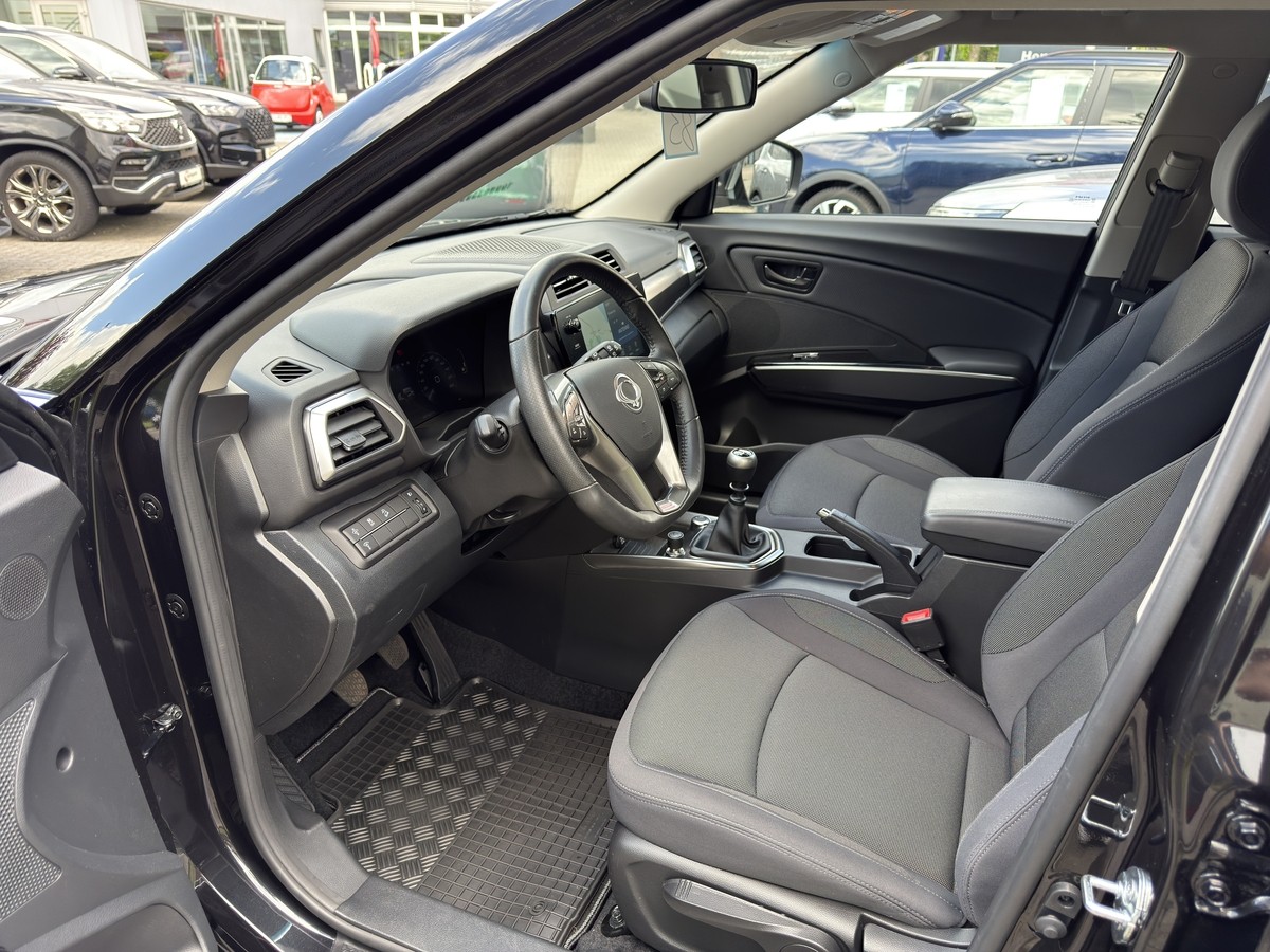 KGM Tivoli Nomad 1.5 M/T 2WD